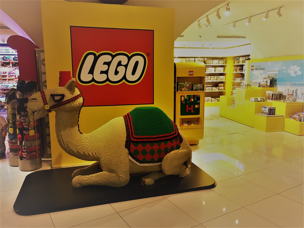 52) Lego im Fuß